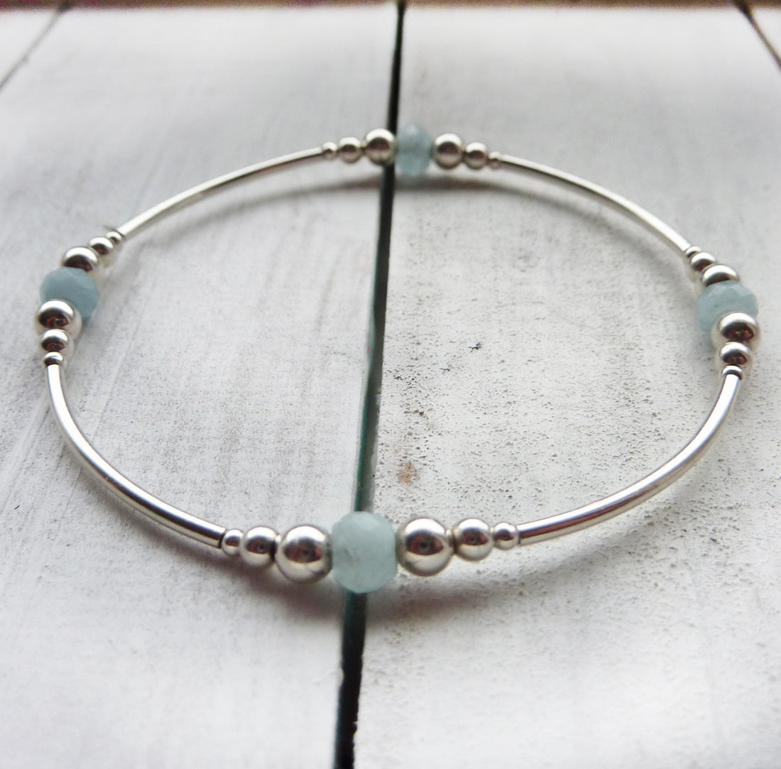 Sterling silver aquamarine stretch bracelet